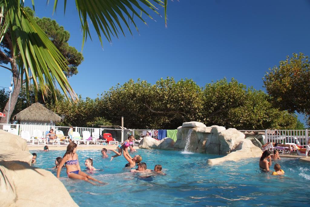 La Pinede Camping Grimaud Bagian luar foto